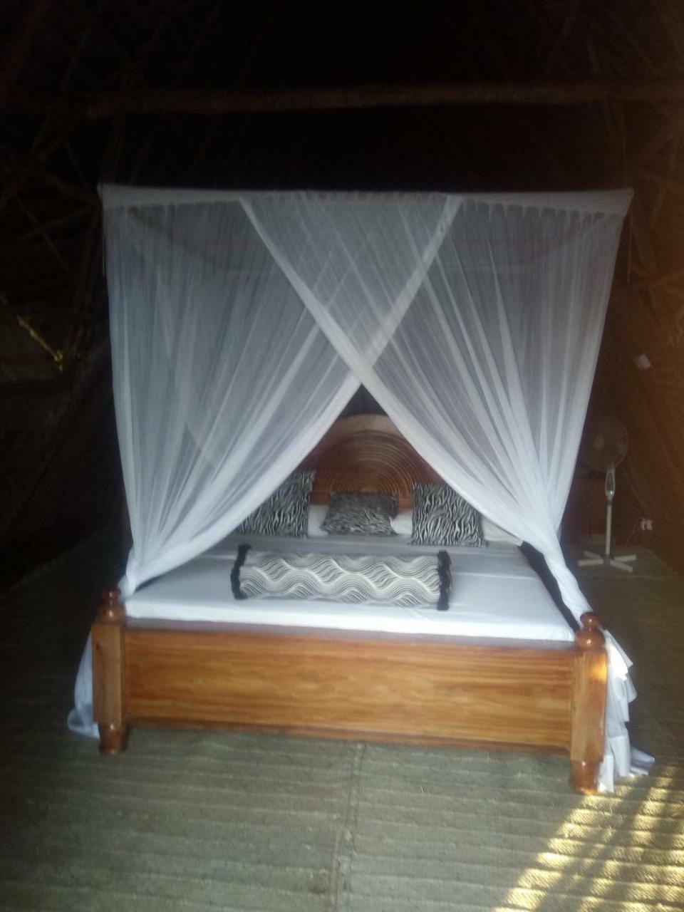 Coco Reef Lodge *